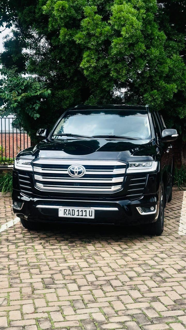 Toyota V8 2024